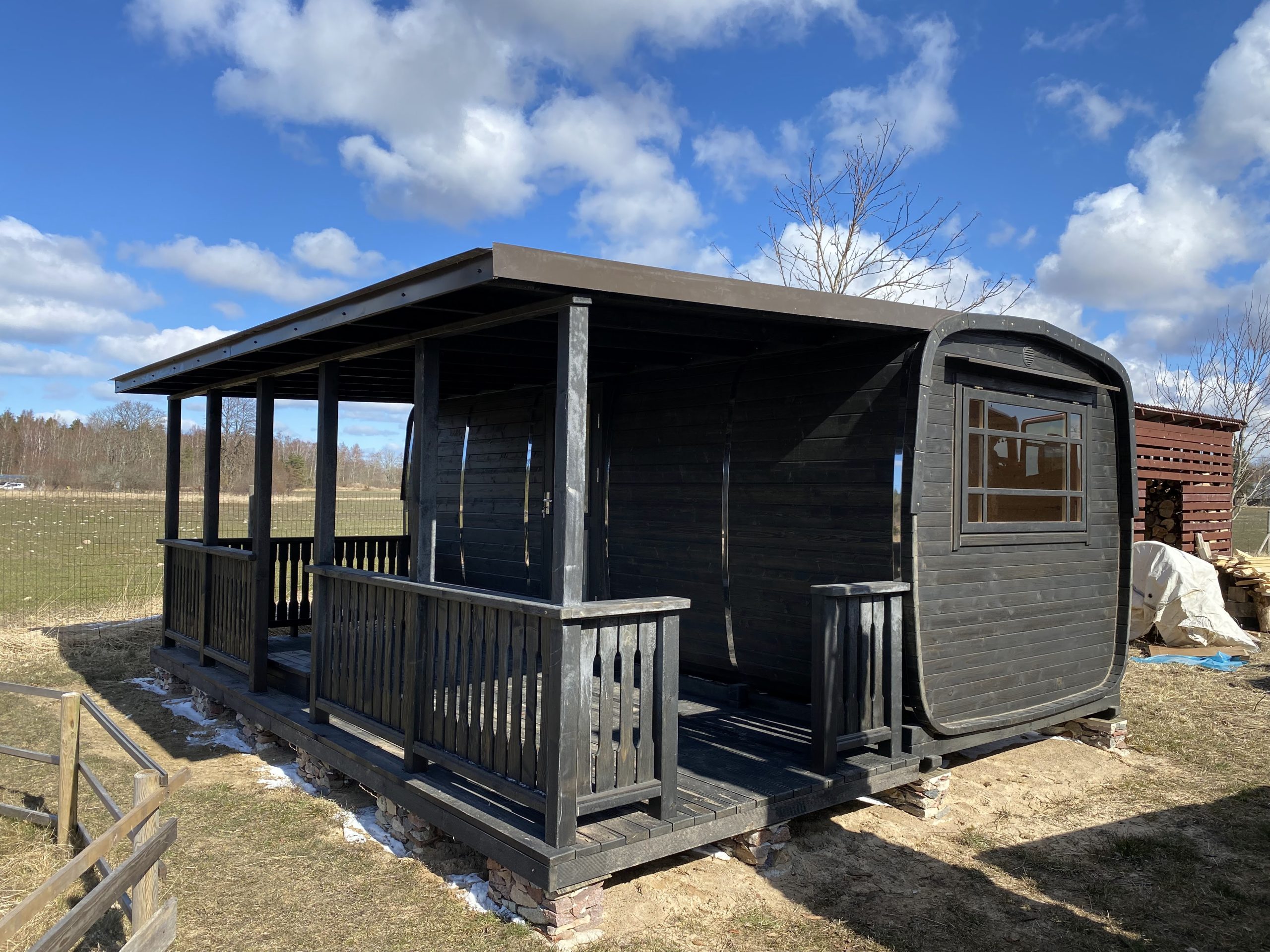 Ovālā mucveida pirts 6m ar terasi