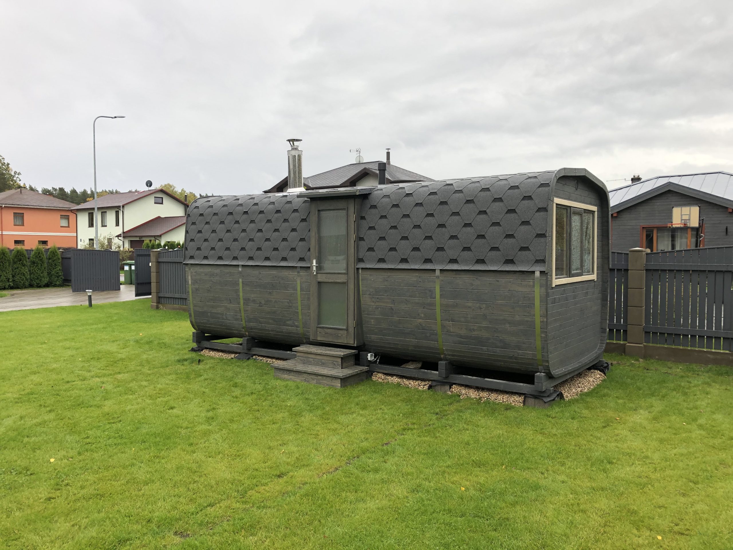 Овальные бани-бочки