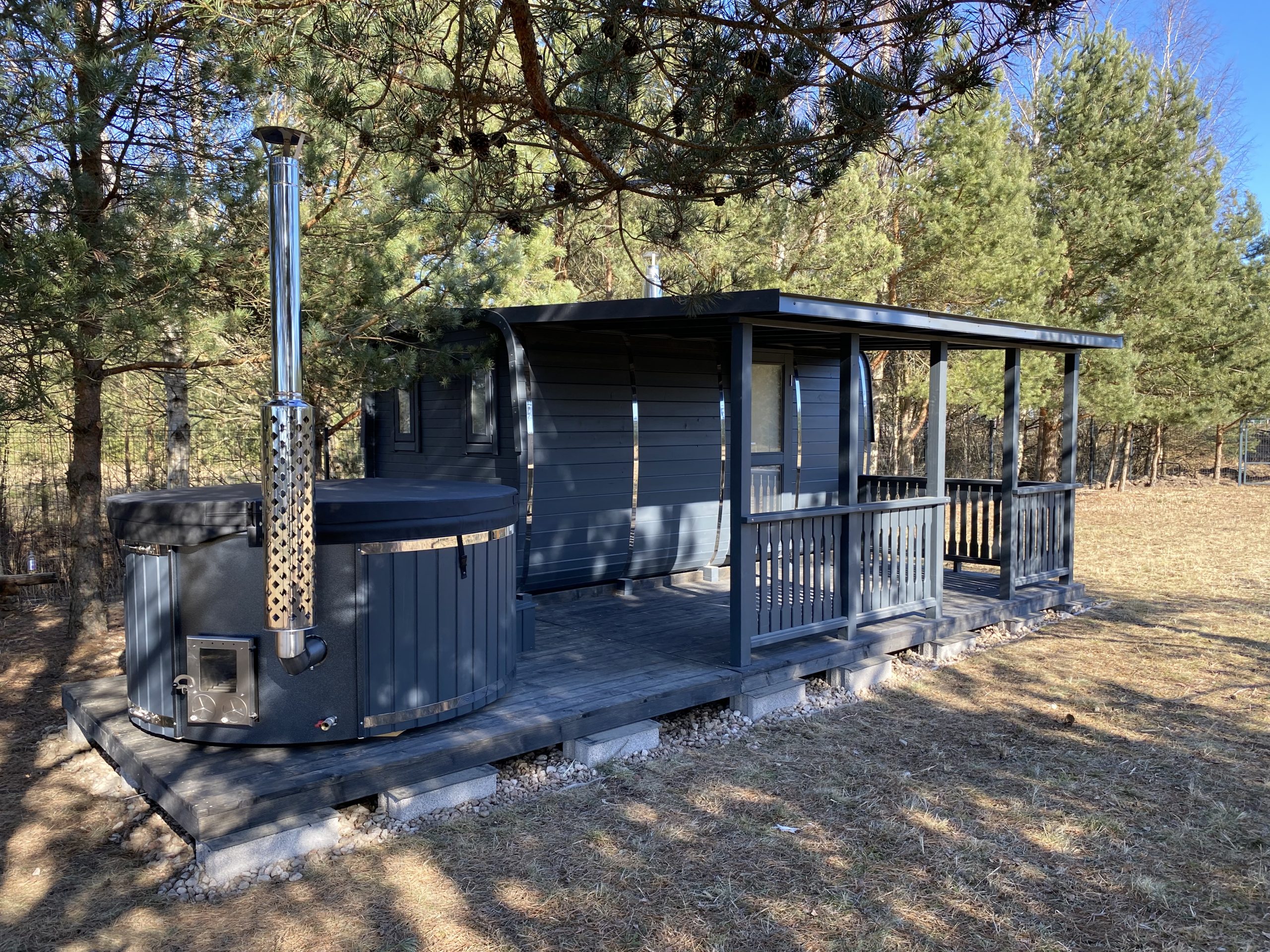 Ovālā mucveida pirts 4,5m ar terasi un kublu